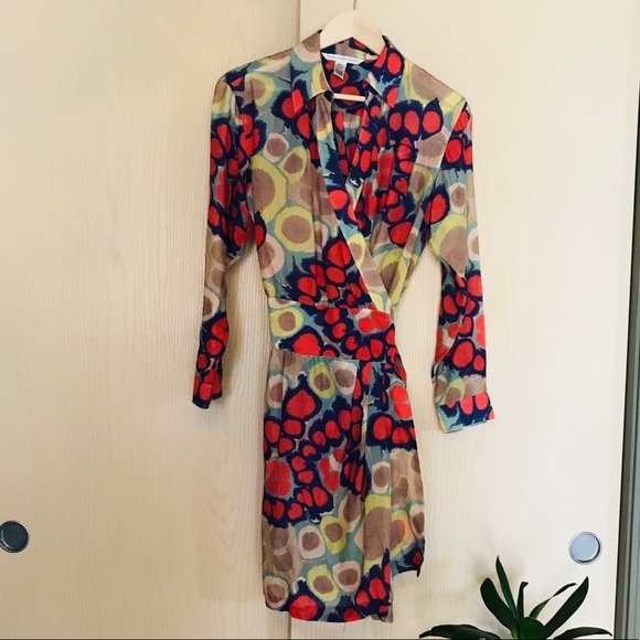 Diane Von Furstenberg Dresses & Skirts - Diane Von Furstenberg wrap dress